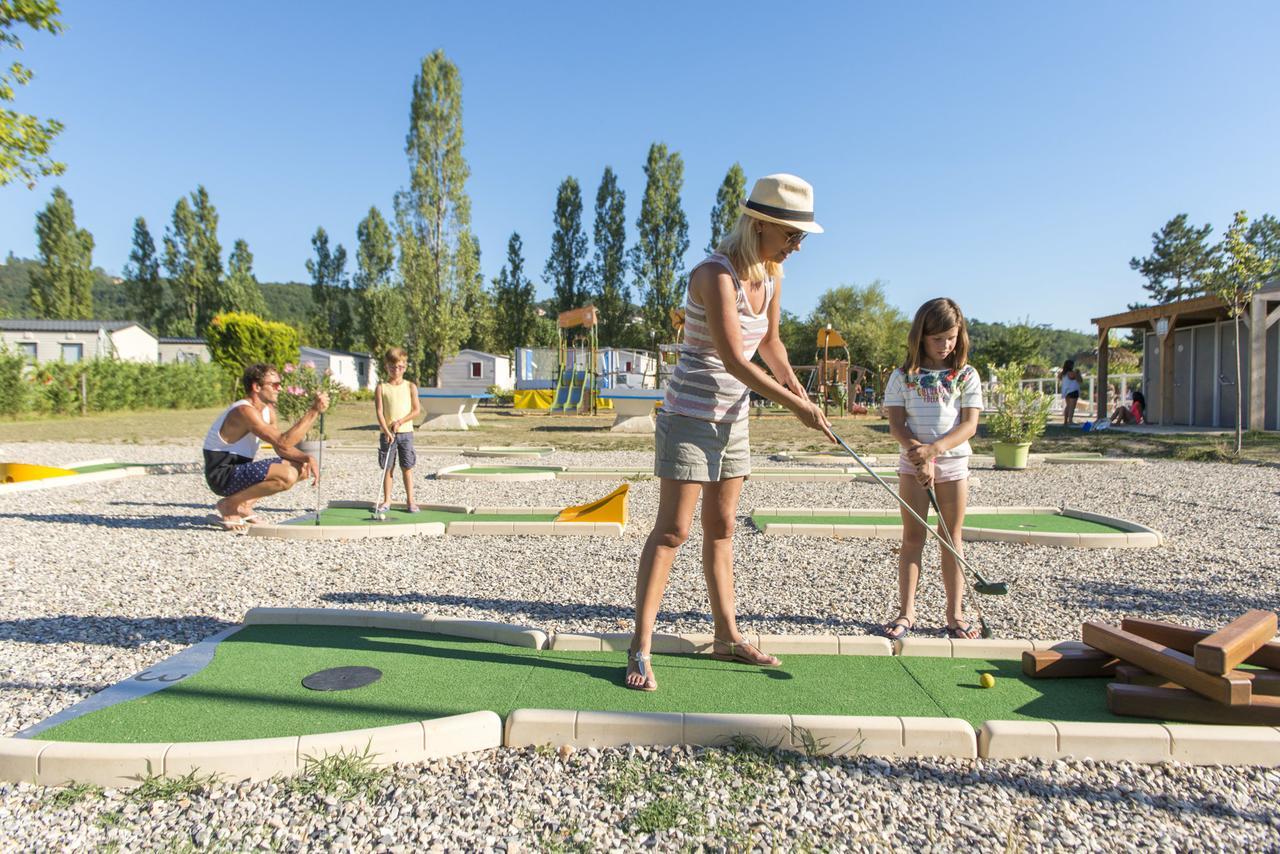 Camping Officiel Siblu Les Rives De Condrieu Exterior photo